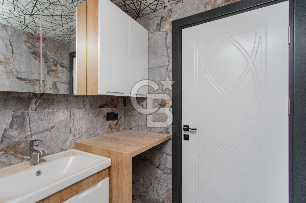 Foça Kazım Dirik Mah. Merkezi Konumda Satılık 2+1 Daire