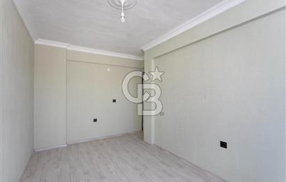 Foça Kazım Dirik Mah. Merkezi Konumda Satılık 2+1 Daire