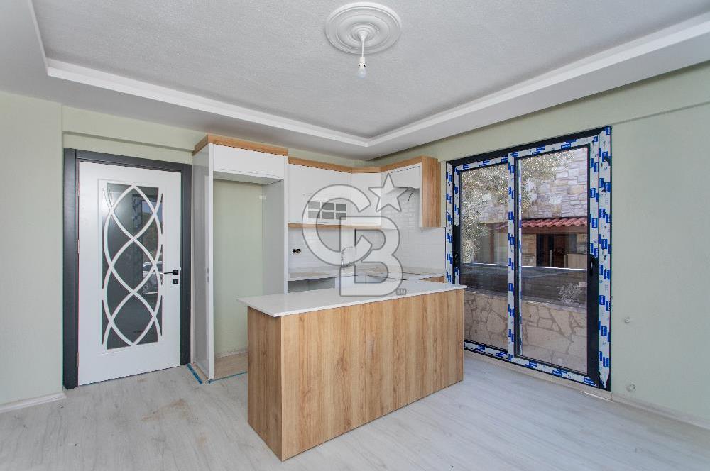 Foça Kazım Dirik Mah. Merkezi Konumda Satılık 2+1 Daire