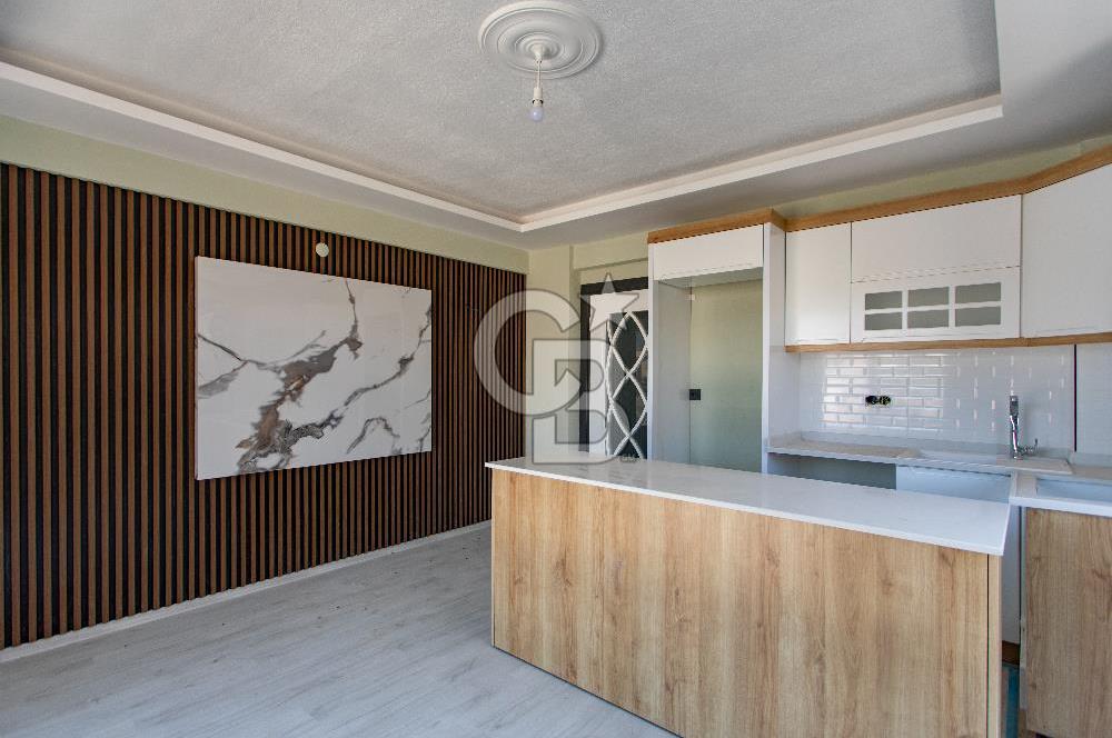 Foça Kazım Dirik Mah. Merkezi Konumda Satılık 2+1 Daire