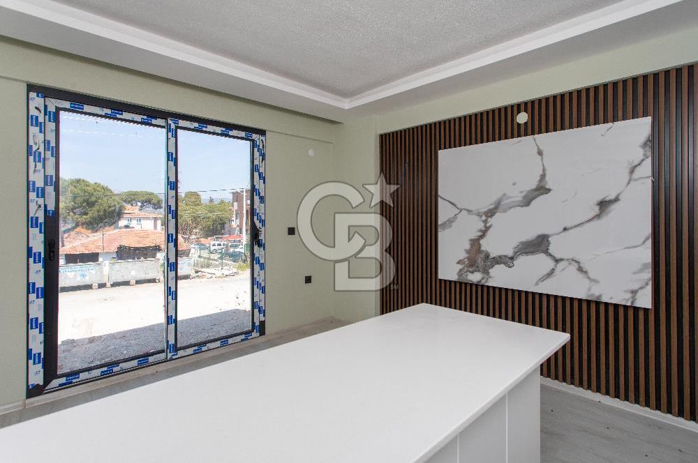 Foça Kazım Dirik Mah. Merkezi Konumda Satılık 2+1 Daire