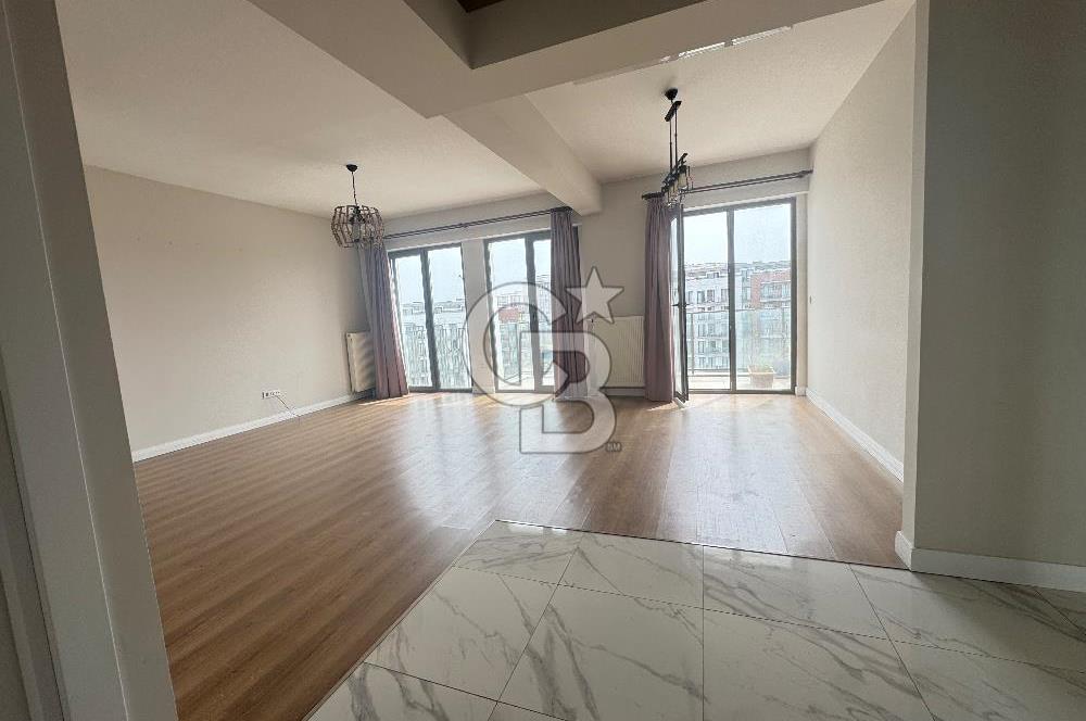 Sultanbeyli Mimar Sinan'da Satılık Lüks Çatı Dubleks