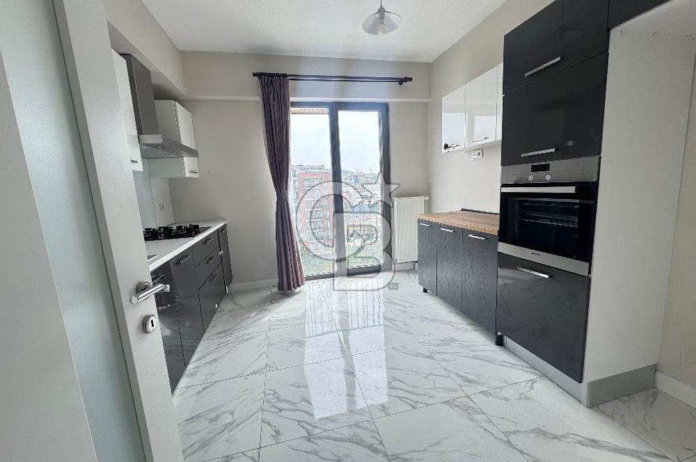 Sultanbeyli Mimar Sinan'da Satılık Lüks Çatı Dubleks