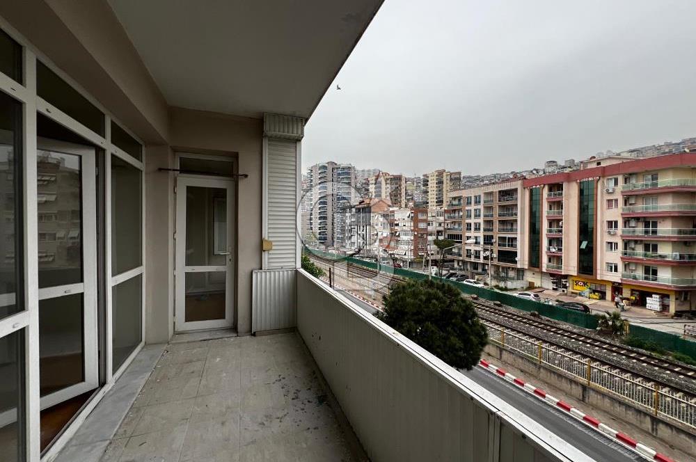 Bayraklı Sahil Fuat Edip Baksı Mahallesinde 2+1 Kiralık Daire 