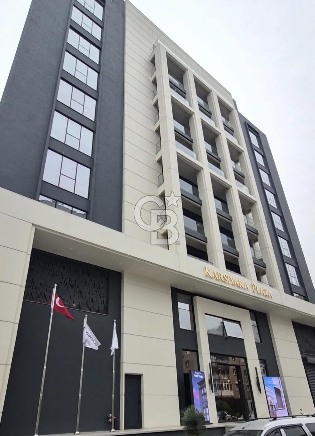 KARŞIYAKA PLAZA'DA PANORAMİK MANZARALI LÜKS 2+1 KİRALIK HOME OFİS