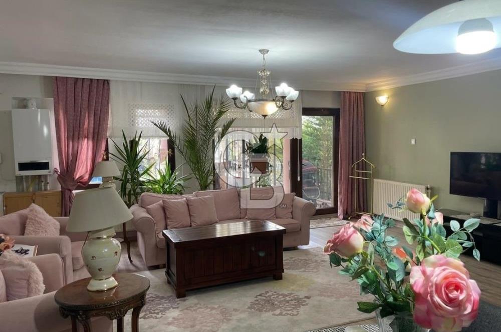 ÇAYYOLU’NUN MERKEZİNDE SATILIK 4+2 VİLLA