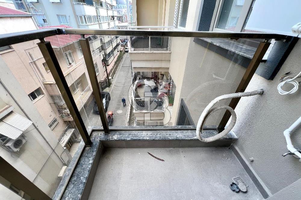 Karşıyaka Dedebaşı Mahallesi Açık Mutfak 2+1 Kiralık Daire