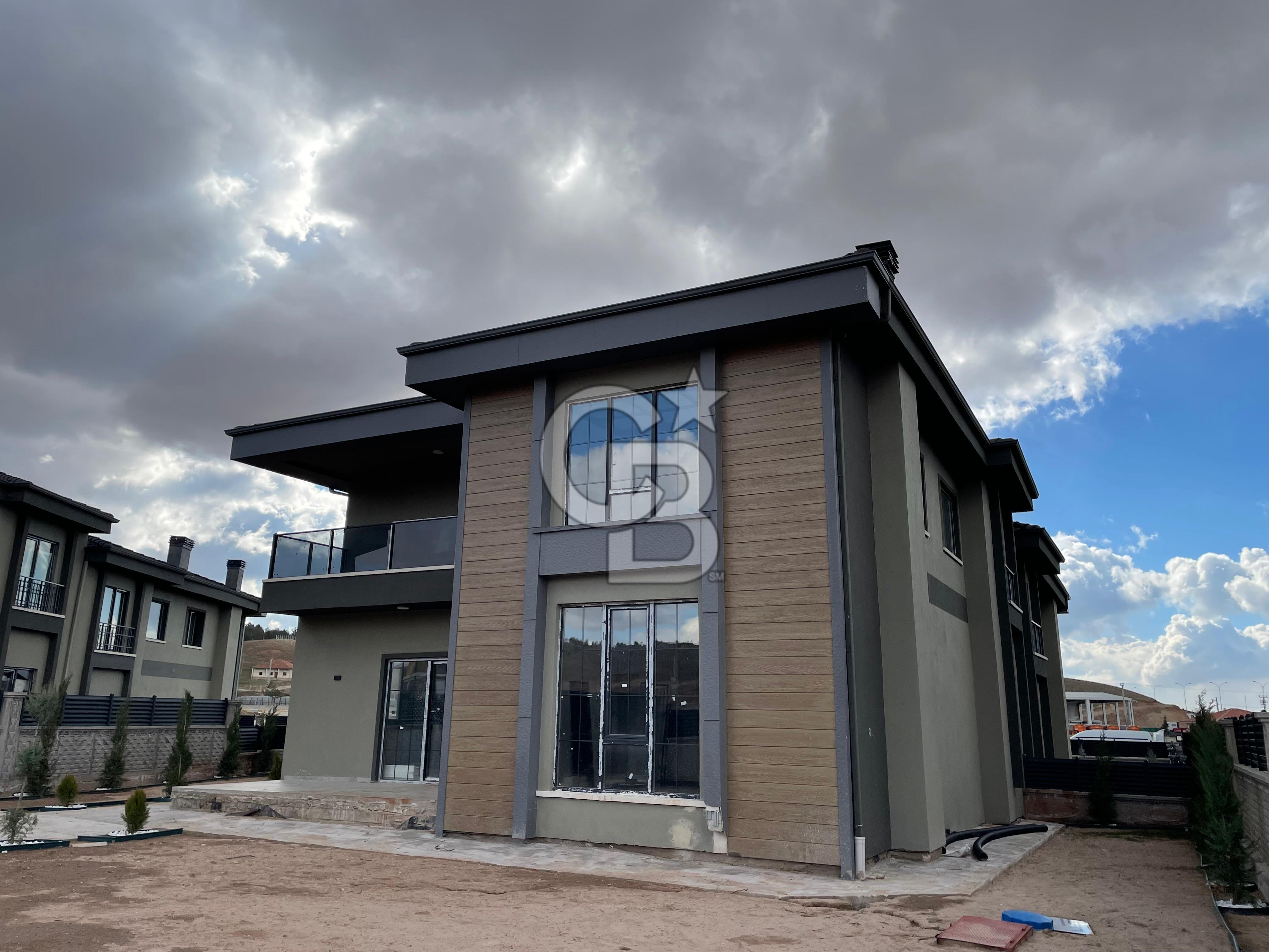 CB ULTRA'DAN AKSARAY'DA SATILIK 5+1 VİLLA