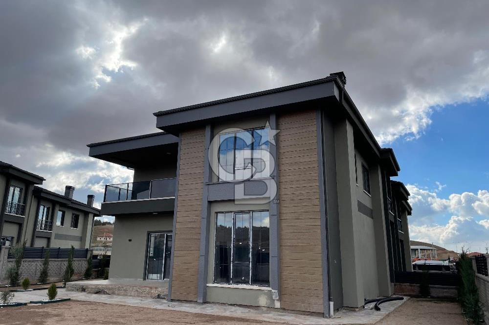 CB ULTRA'DAN AKSARAY'DA SATILIK 5+1 VİLLA