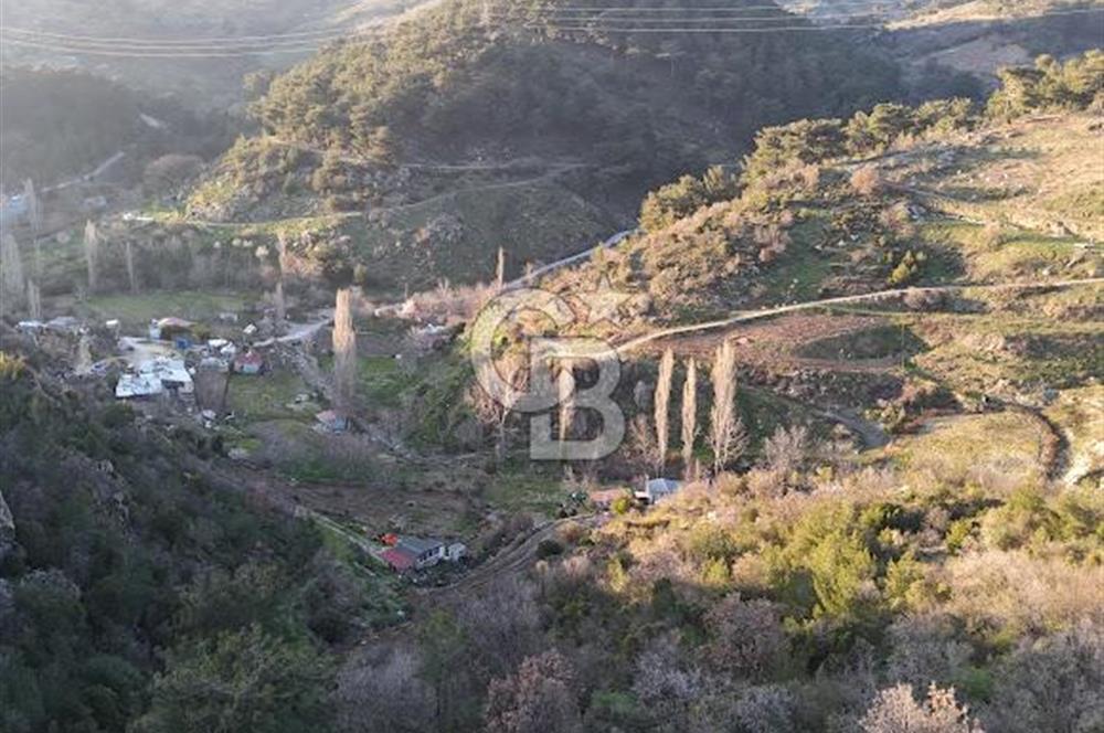 Karabağlar Kavacık'ta konut + ticari yapı kayıt belgeli satılık bağ