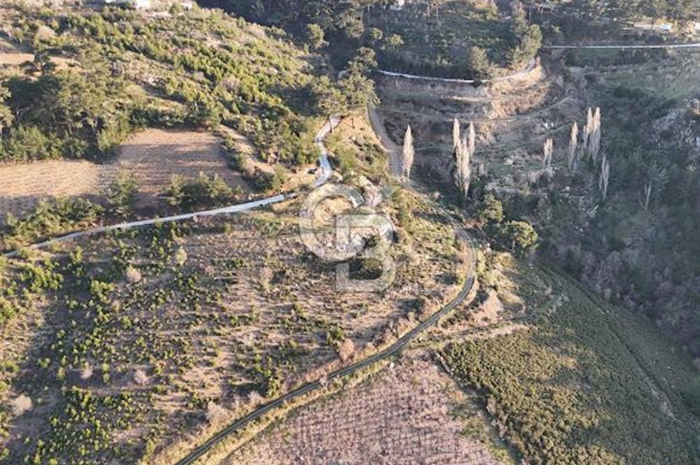 Karabağlar Kavacık'ta konut + ticari yapı kayıt belgeli satılık bağ