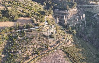 Karabağlar Kavacık'ta konut + ticari yapı kayıt belgeli satılık bağ