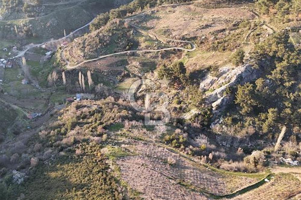 Karabağlar Kavacık'ta konut + ticari yapı kayıt belgeli satılık bağ