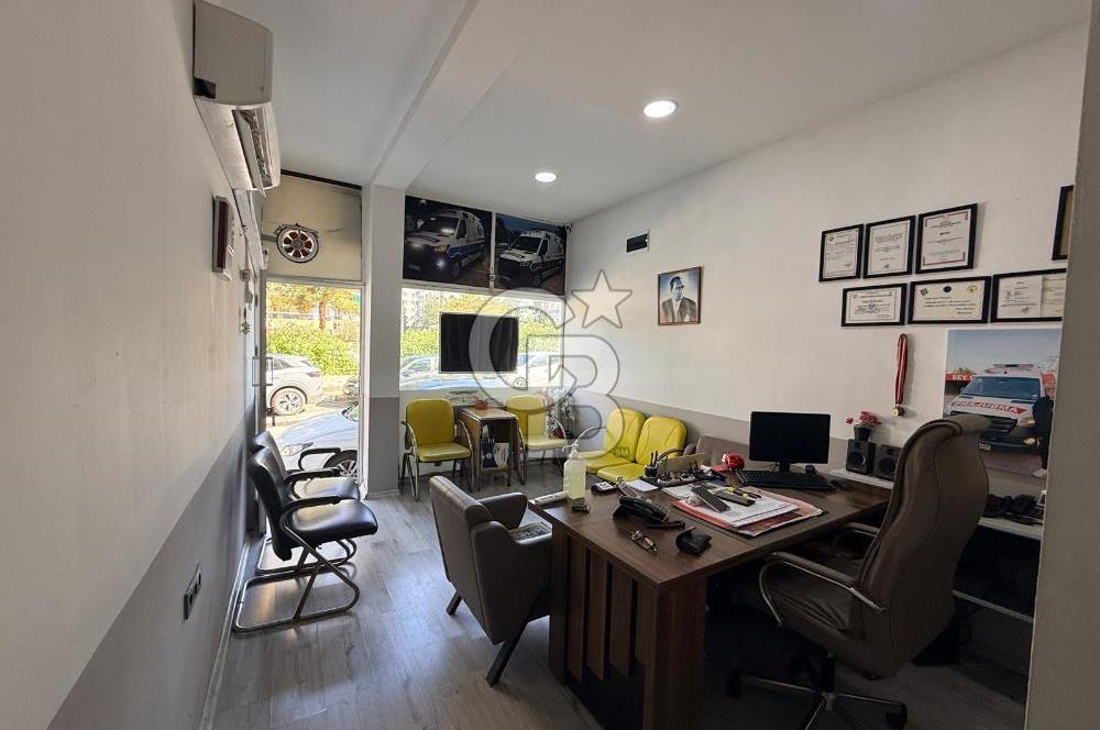 Balçova'da Merkezi Konumda Satılık 32m² Dükkan