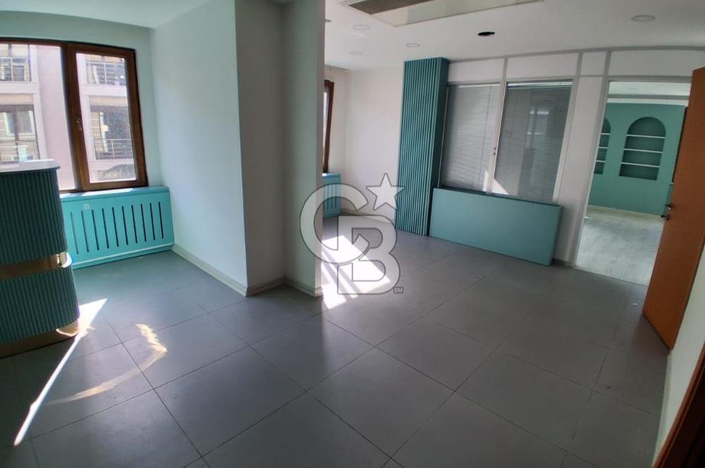 Pendik Batı mah satılık 2+1 iş hanı katı 75 m2 net iskanlı ofis