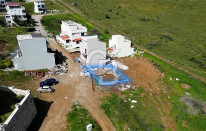 Seferihisar Düzce'de Satılık 5.5M TL Villa İmarlı Arsa