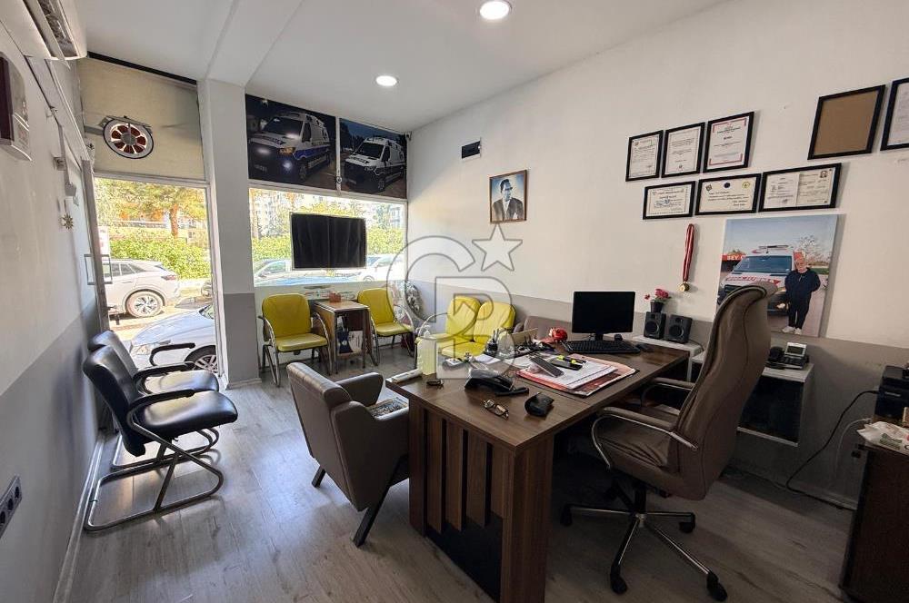 Balçova'da Merkezi Konumda Satılık 32m² Dükkan