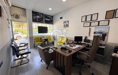 Balçova'da Merkezi Konumda Satılık 32m² Dükkan