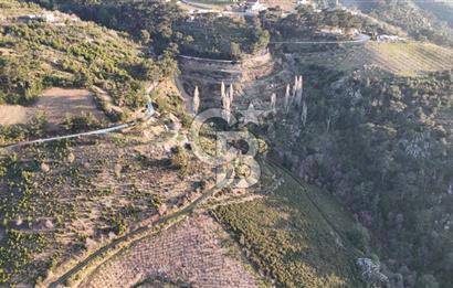 Karabağlar Kavacık'ta konut + ticari yapı kayıt belgeli satılık bağ