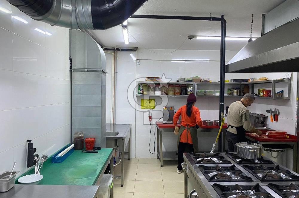 Kadıköy'de Devren Restoran: Otopark Bağlantılı, 450m²