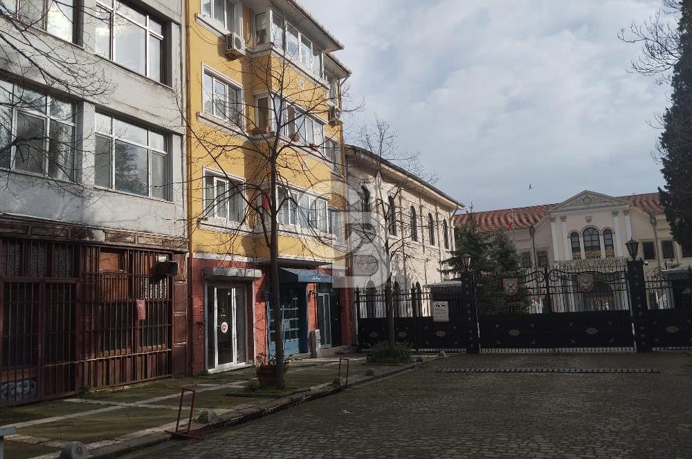 ÜSKÜDAR'IN EN GÖZDE SEMTİ SELİMİYE'DE 3+1 SATILIK DAİRE