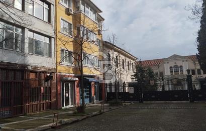 ÜSKÜDAR'IN EN GÖZDE SEMTİ SELİMİYE'DE 3+1 SATILIK DAİRE
