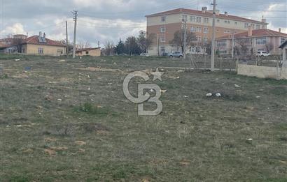 KIRŞEHİR BAHÇELİEVLER CADDE CEPHELİ İMARLI 514 M2 SATILIK ARSA