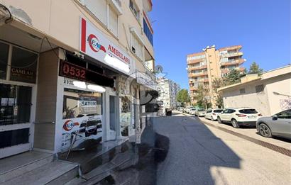Balçova'da Merkezi Konumda Satılık 32m² Dükkan