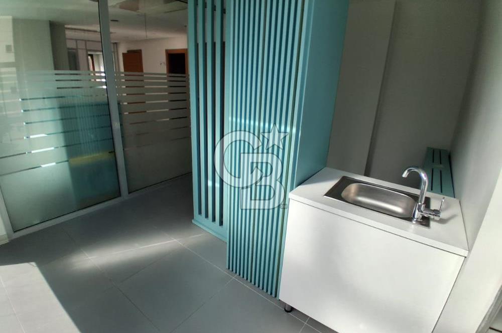 Pendik Batı mah satılık 2+1 iş hanı katı 75 m2 net iskanlı ofis