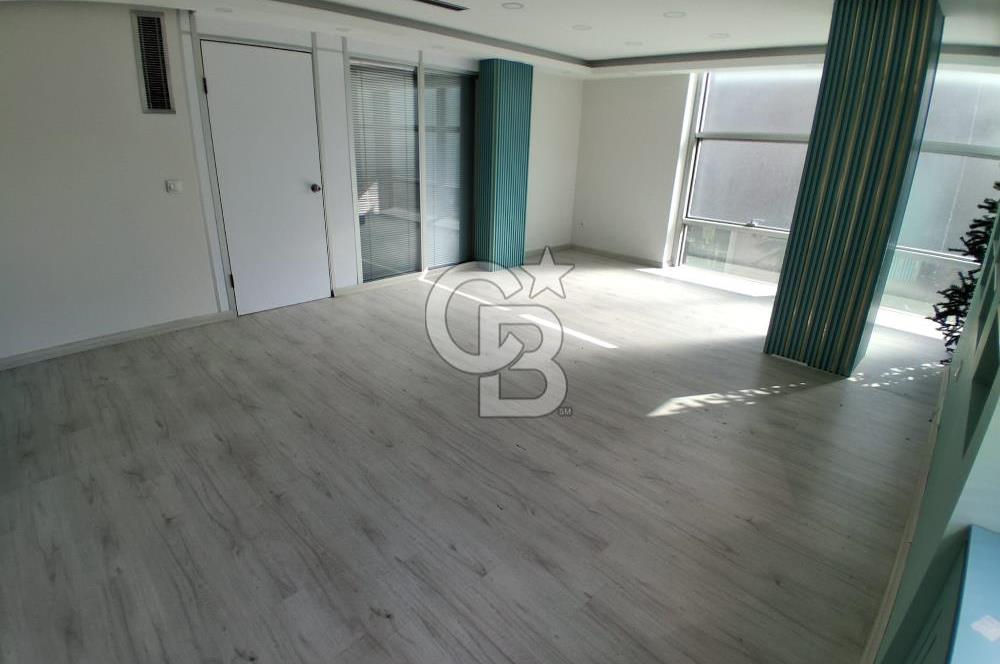 Pendik Batı mah satılık 2+1 iş hanı katı 75 m2 net iskanlı ofis