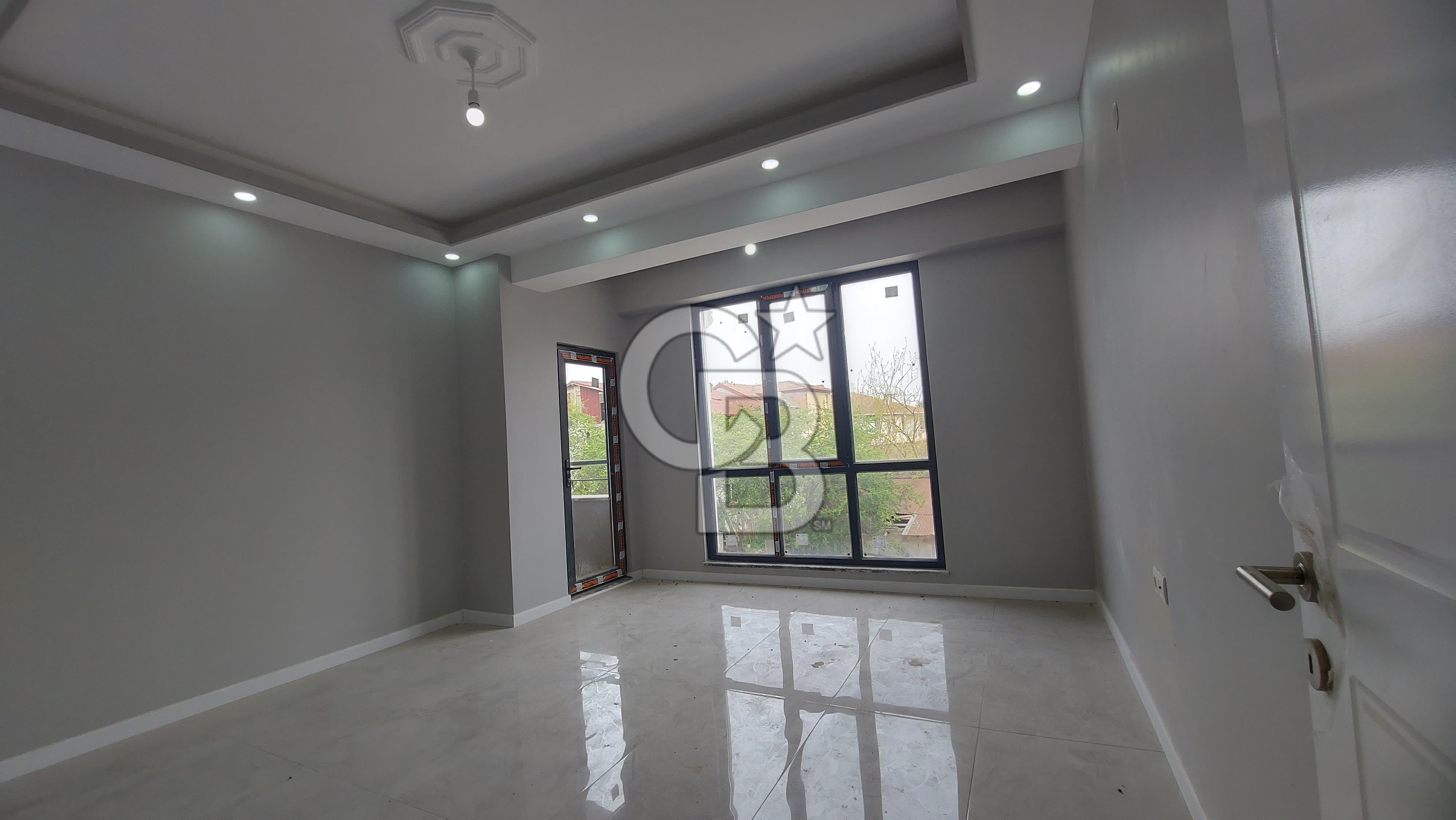  KARTEPE GÜZEL KONUM SATILIK EĞİMSİZ SIFIR 2+1 DUBLEKS DAİRE