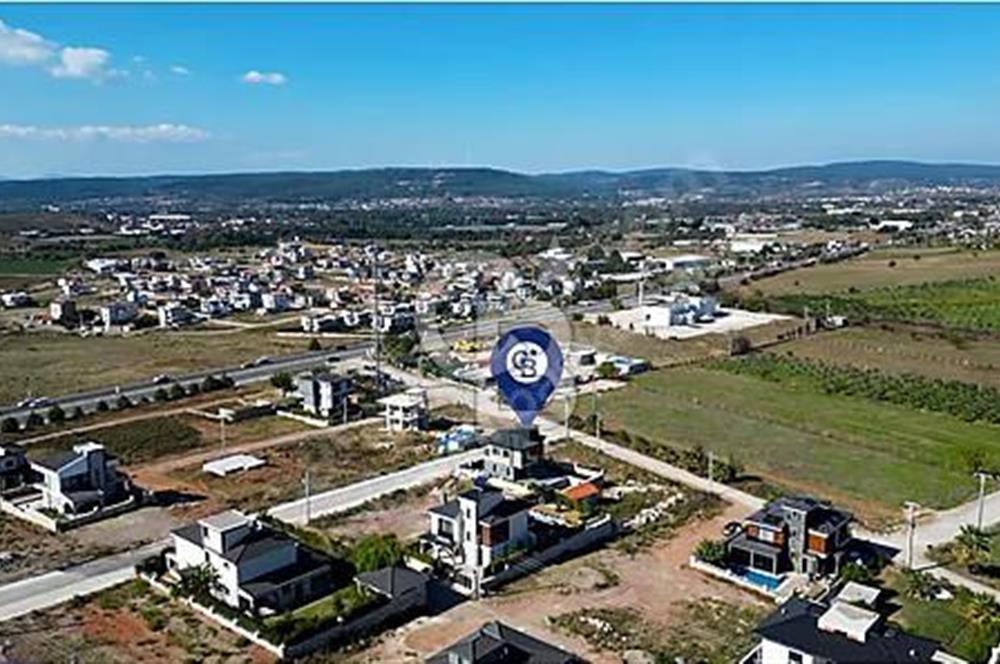 Seferihisar'da Satılık 3+1 Havuzlu Müstakil Villa