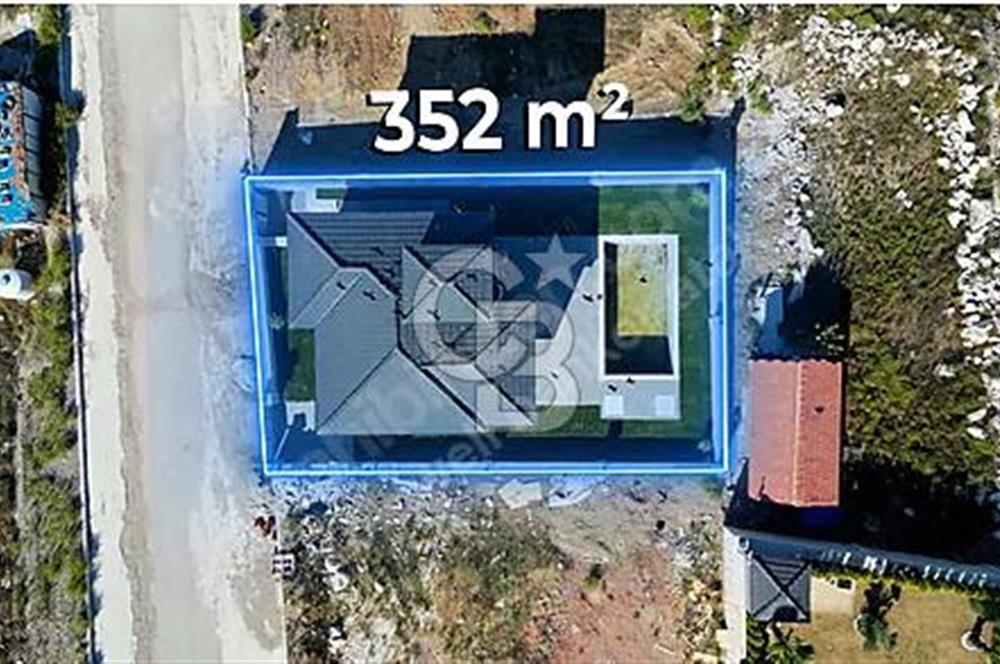 Seferihisar'da Satılık 3+1 Havuzlu Müstakil Villa