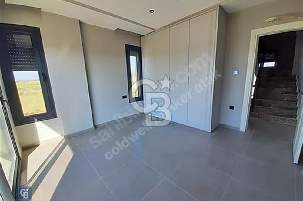 Seferihisar'da Satılık 3+1 Havuzlu Müstakil Villa
