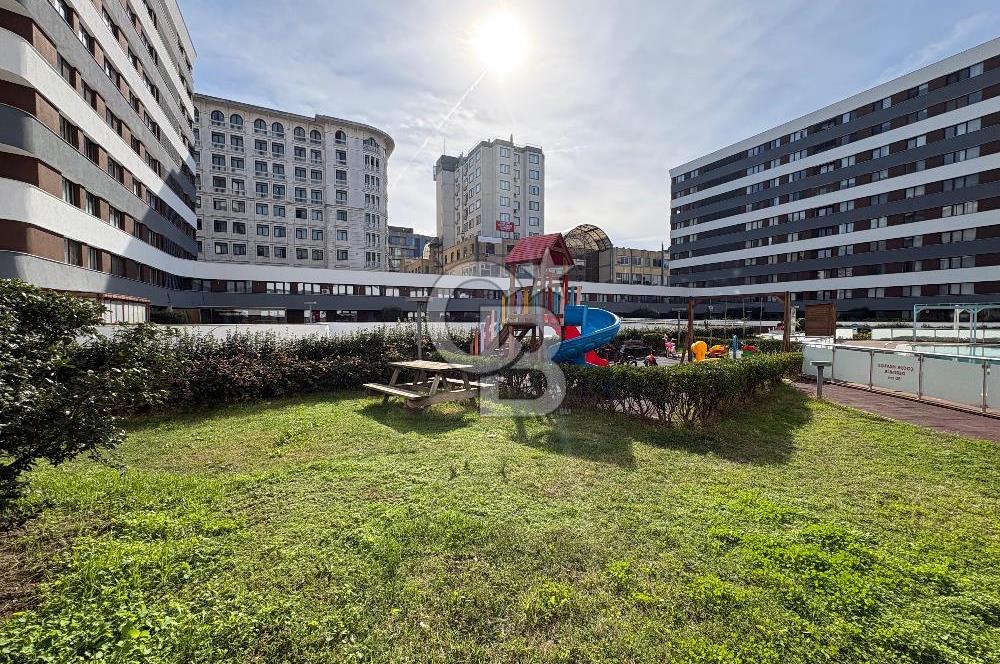 Pendik Kurtköy Yenişehir Dumankaya Cadde Sitesi’nde 2+1 Kiralık Bahçe Katı Daire