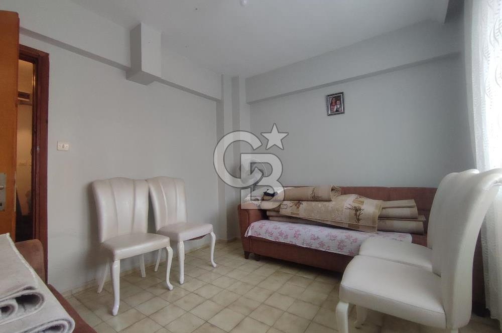 Ayvalık 150 Evler'de Merkezi Konumda Satılık Doğalgazlı Daire 