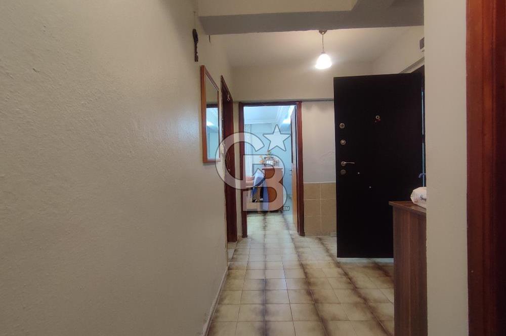 Ayvalık 150 Evler'de Merkezi Konumda Satılık Doğalgazlı Daire 