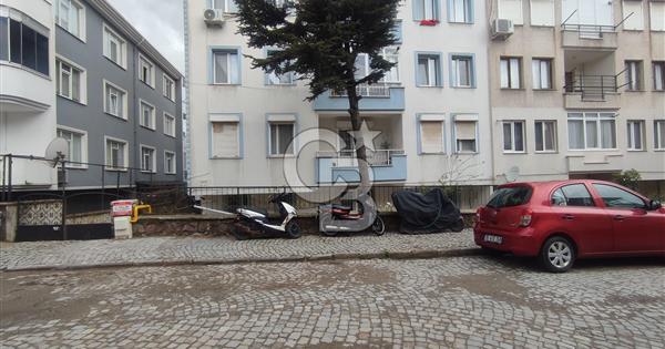 Ayvalık 150 Evler'de Merkezi Konumda Satılık Doğalgazlı Daire - 344858