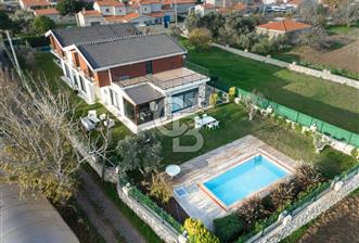 Urla Kuşçular'da 621m2 Arsa İçinde 4+1 Havuzlu Villa - 8 - 344829