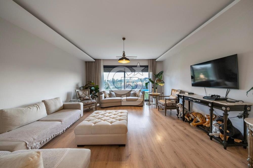 Urla Kuşçular'da 621m2 Arsa İçinde 4+1 Havuzlu Villa