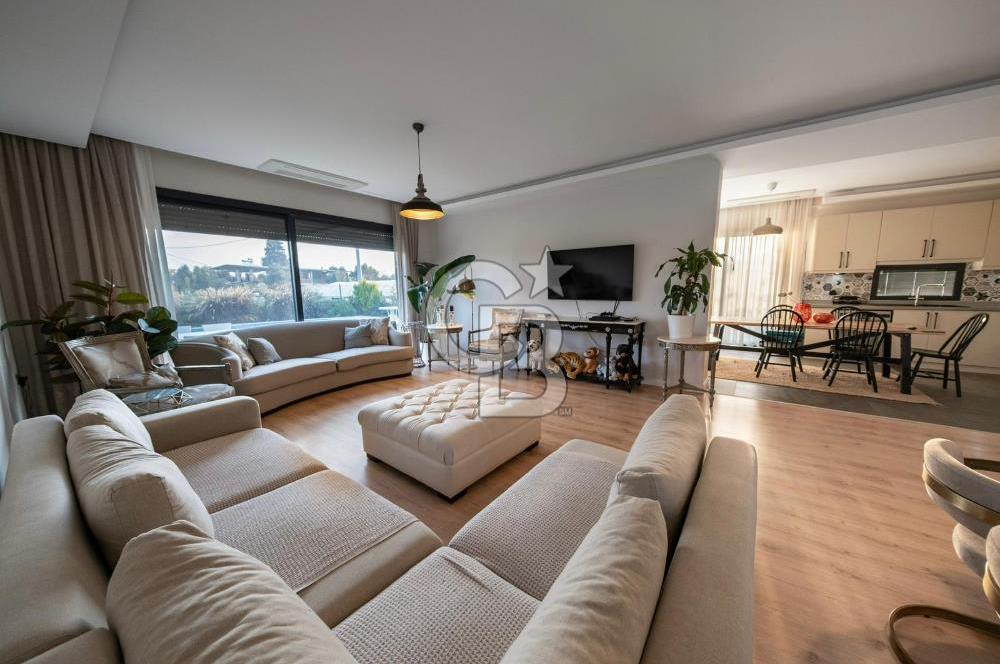 Urla Kuşçular'da 621m2 Arsa İçinde 4+1 Havuzlu Villa
