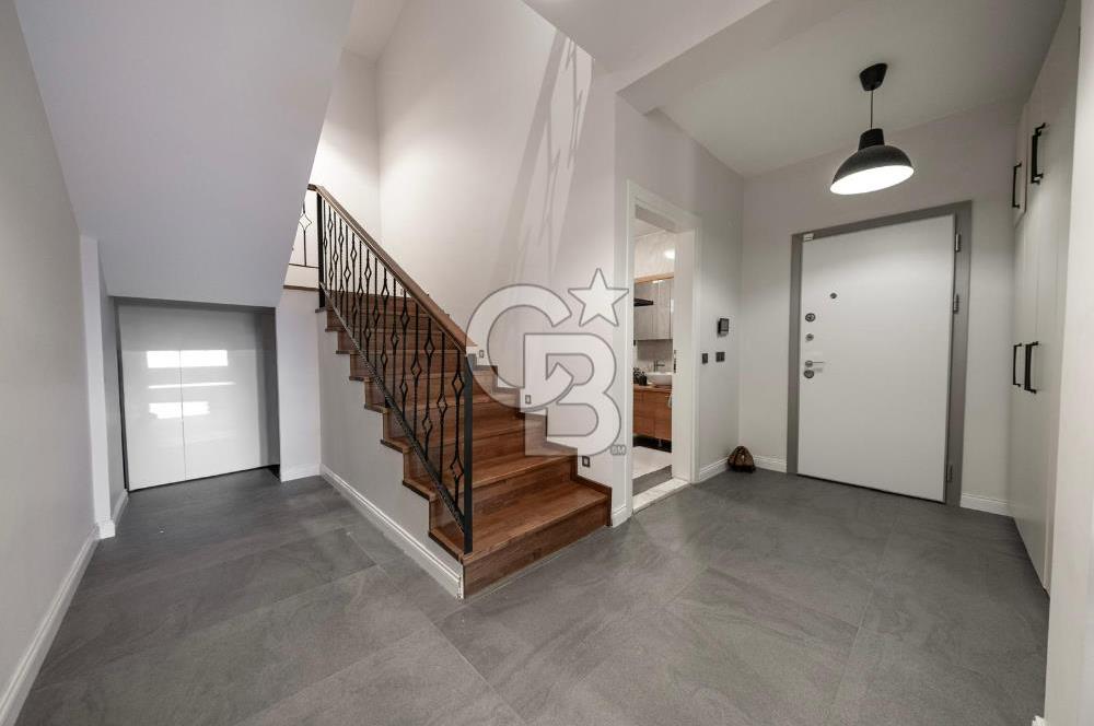 Urla Kuşçular'da 621m2 Arsa İçinde 4+1 Havuzlu Villa