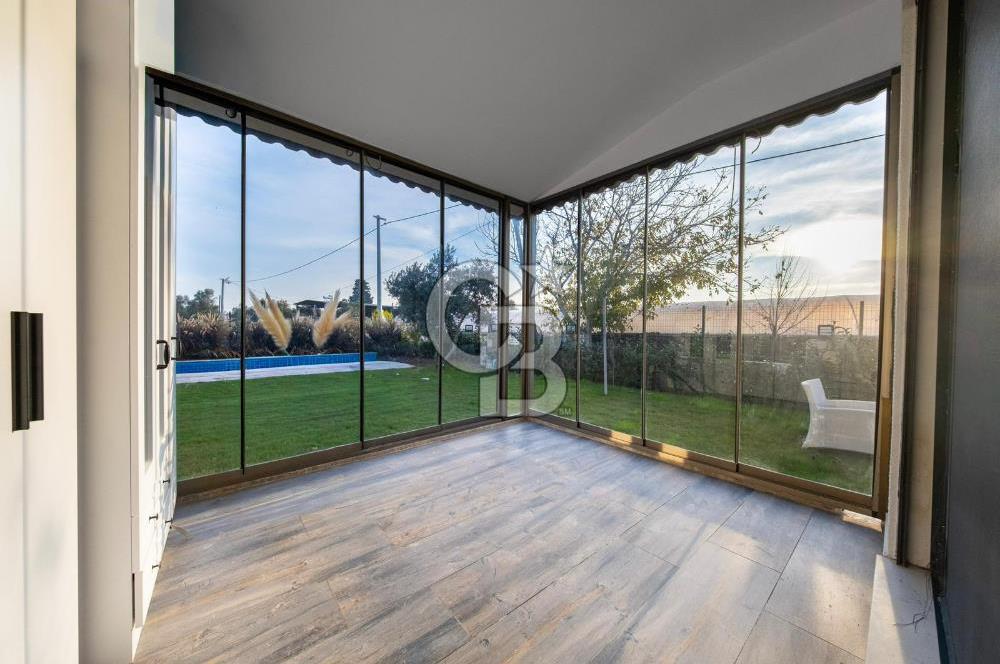 Urla Kuşçular'da 621m2 Arsa İçinde 4+1 Havuzlu Villa