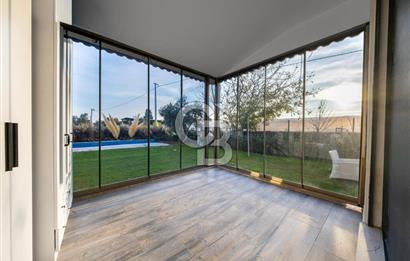 Urla Kuşçular'da 621m2 Arsa İçinde 4+1 Havuzlu Villa