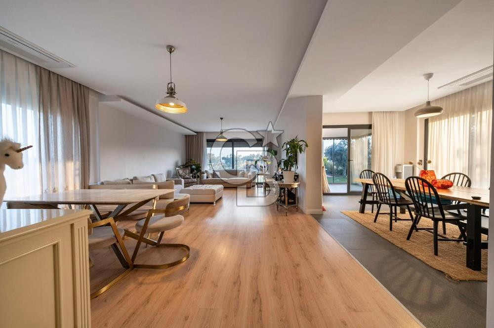 Urla Kuşçular'da 621m2 Arsa İçinde 4+1 Havuzlu Villa