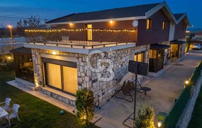 Urla Kuşçular'da 621m2 Arsa İçinde 4+1 Havuzlu Villa