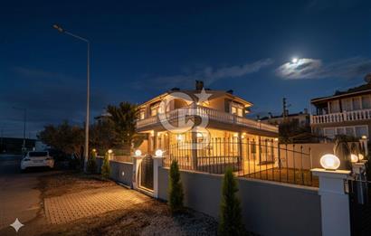 ÇEŞME ALAÇATI'DA YENİLENMİŞ, MASRAFSIZ, 3+1 VİLLA