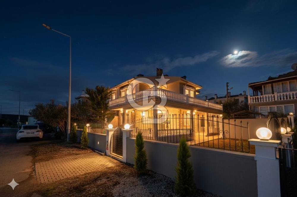 ÇEŞME ALAÇATI'DA YENİLENMİŞ, MASRAFSIZ, 3+1 VİLLA