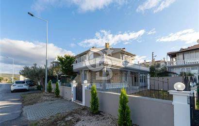 ÇEŞME ALAÇATI'DA YENİLENMİŞ, MASRAFSIZ, 3+1 VİLLA