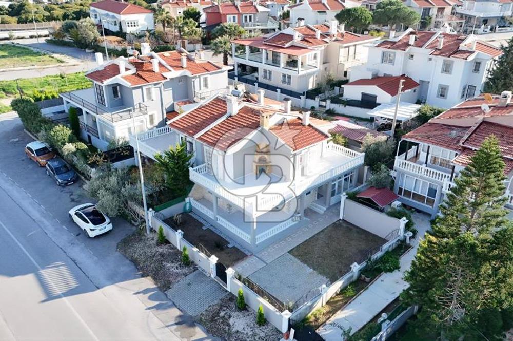ÇEŞME ALAÇATI'DA YENİLENMİŞ, MASRAFSIZ, 3+1 VİLLA